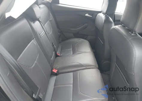 2015 Ford Focus Titanium из США, поврежденный, VIN 1FADP3N21FL217532